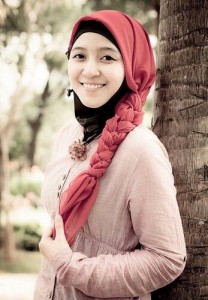 Contoh Usaha Sampingan Untuk Karyawan; Reseller Produk Fashion Muslimah